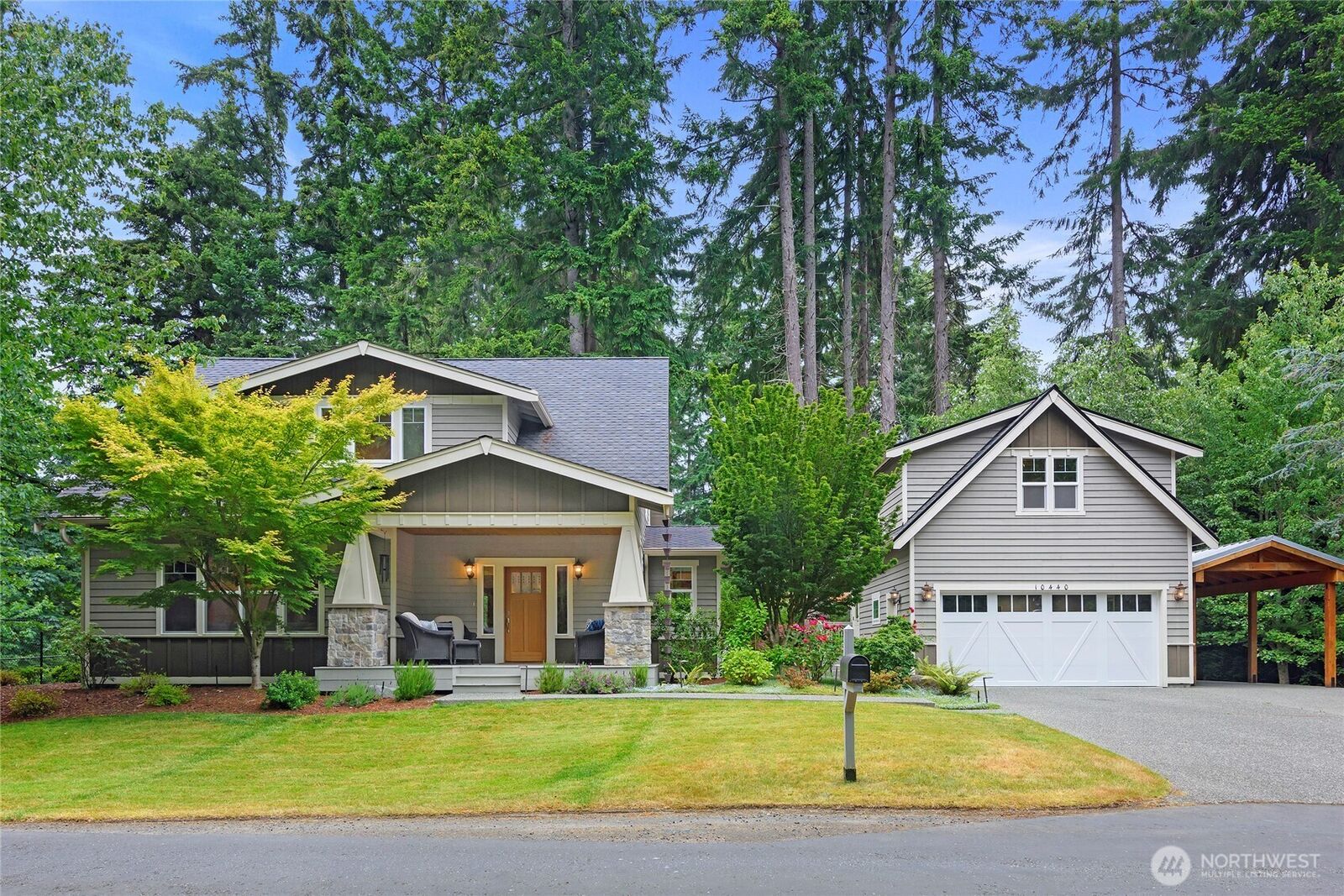 Property Photo: 10440 NE Quiet Valley Lane WA 98110