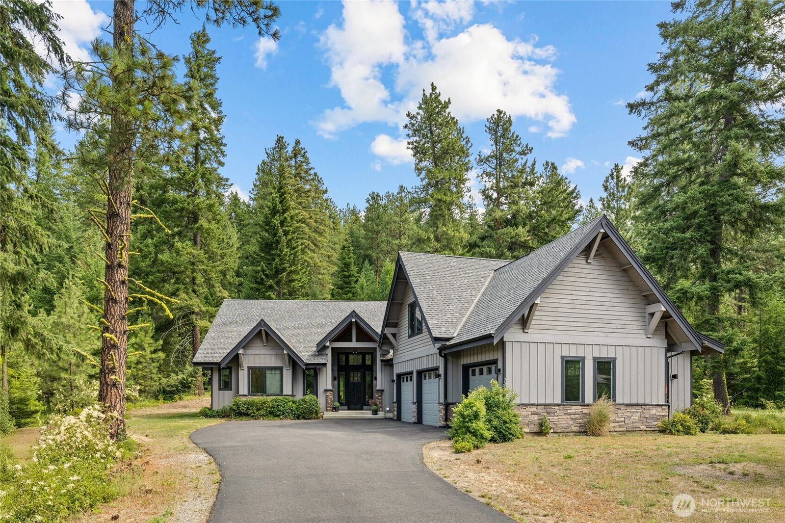 Property Photo: 2280 Coal Mine Way WA 98922