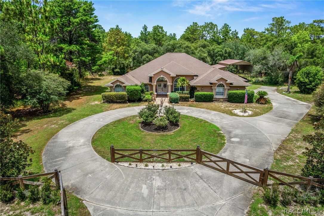 Property Photo:  4847 W Geyser Court  FL 34465 