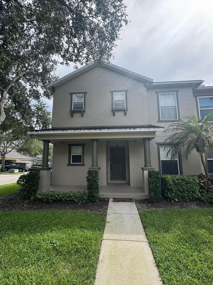 Property Photo:  1733 Pointe West Way  FL 32966 