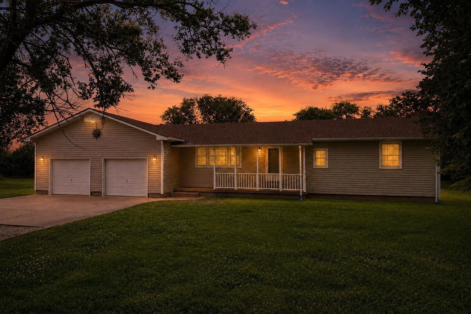 Property Photo:  12596 SW 91st St  KS 67002 