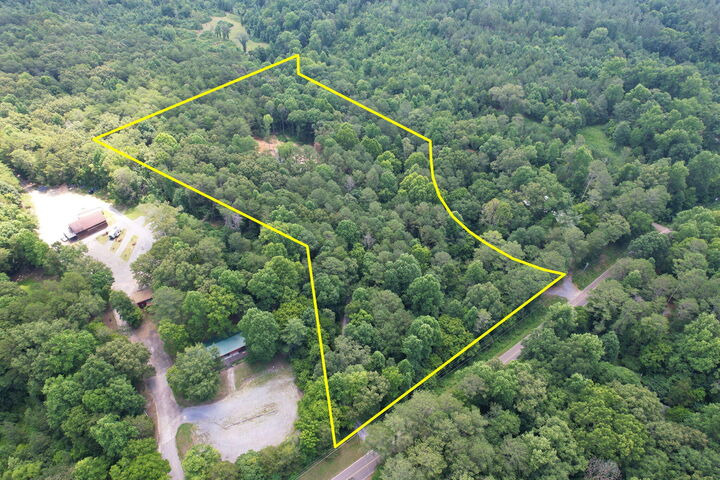Property Photo: 686 Welcome Valley Road TN 37307