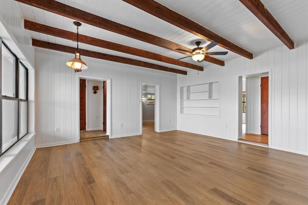 Property Photo: 13585 County Road 13 FL 32092