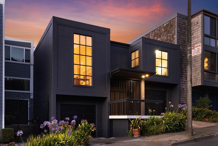 Property Photo: 11 Topaz Way CA 94131