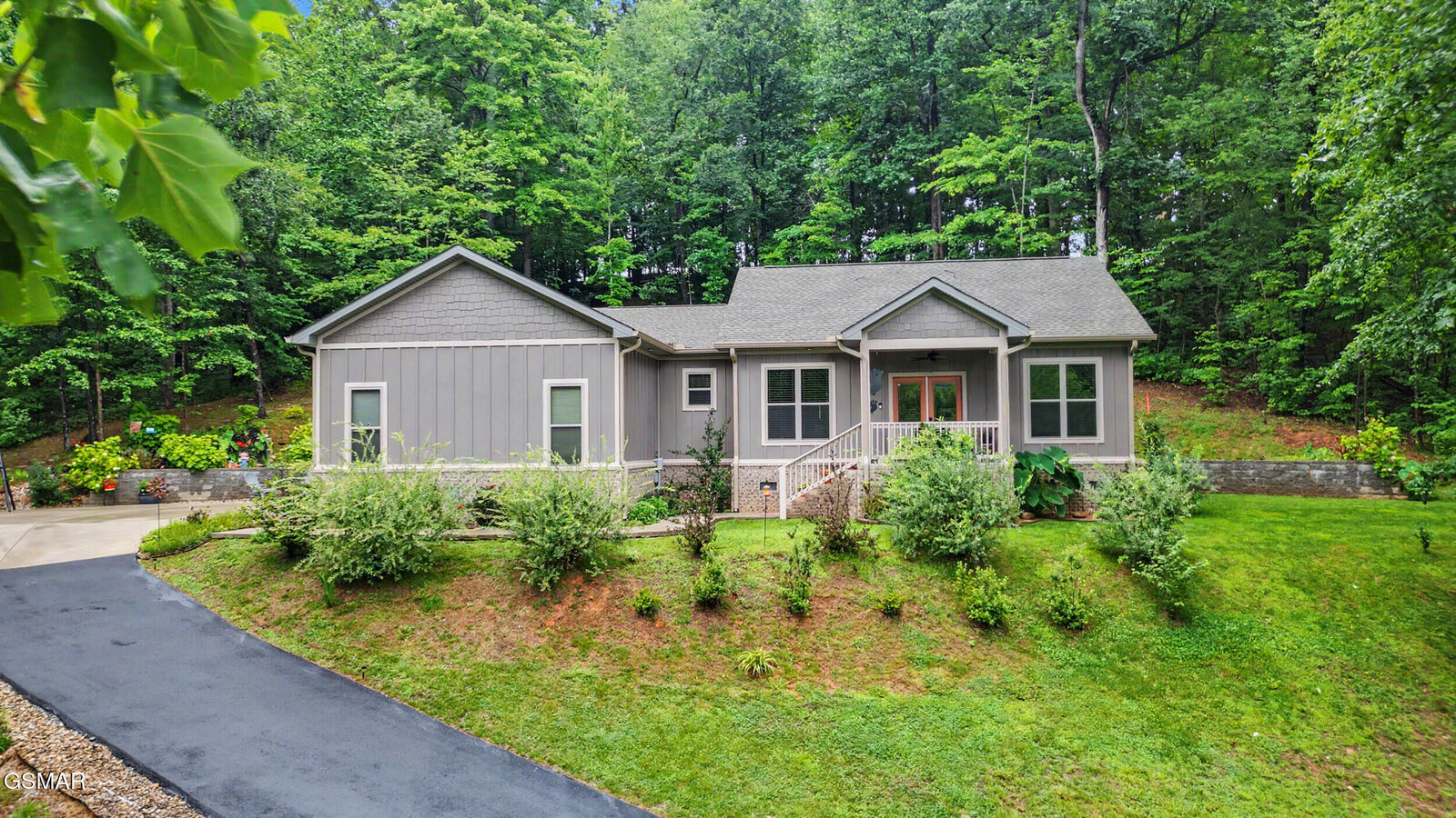 Property Photo:  1016 Country Mountain Road  TN 37722 