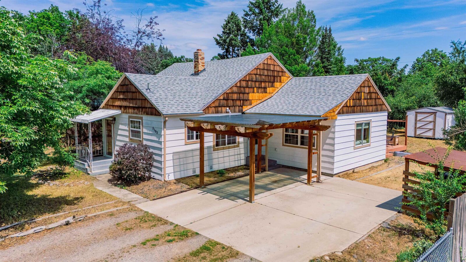 Property Photo: 3102 N Coleman Rd WA 99212
