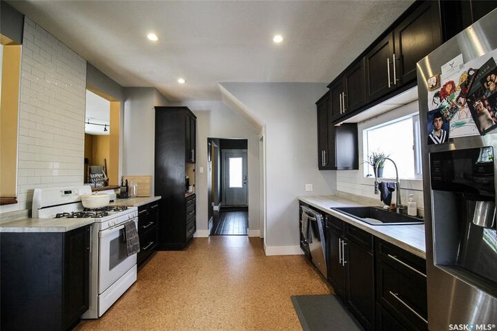 Property Photo:  538 1st Street E  SK S0N 2M0 