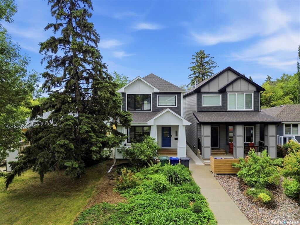Property Photo:  1130 11th Street E  SK S7H 0G2 