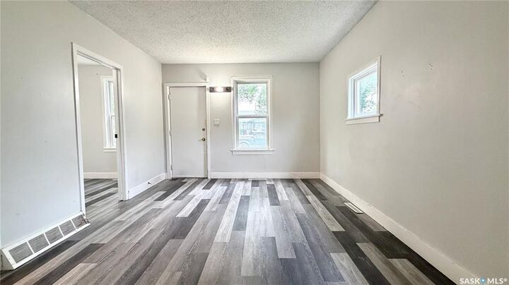 Property Photo: 710 M Avenue S SK S7M 2L3