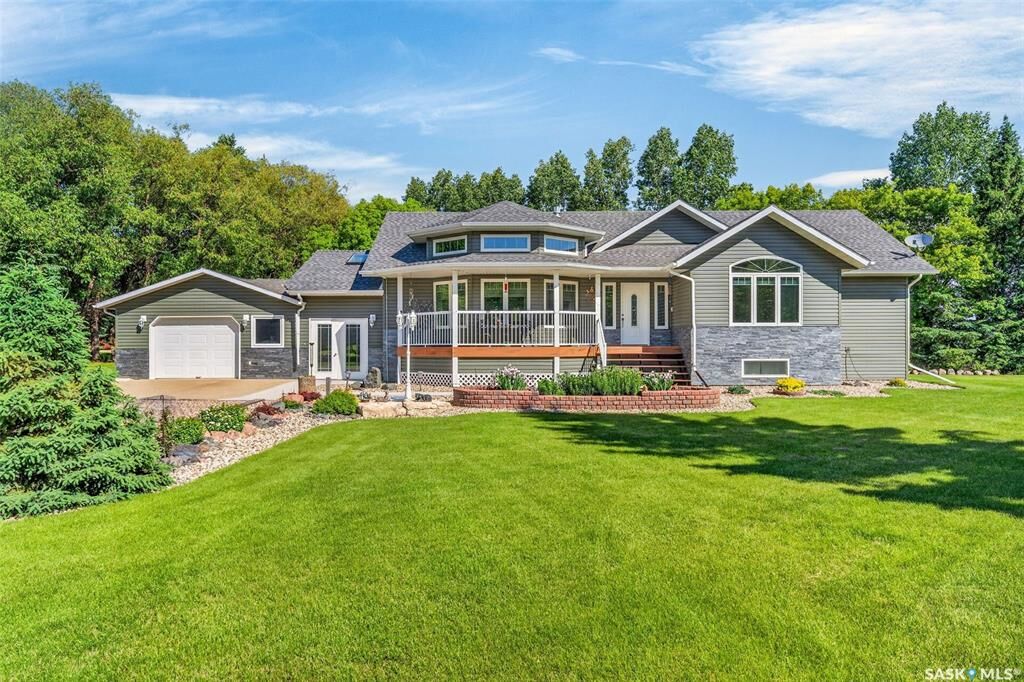 Property Photo:  527 McAllister Avenue  SK S0E 1H0 