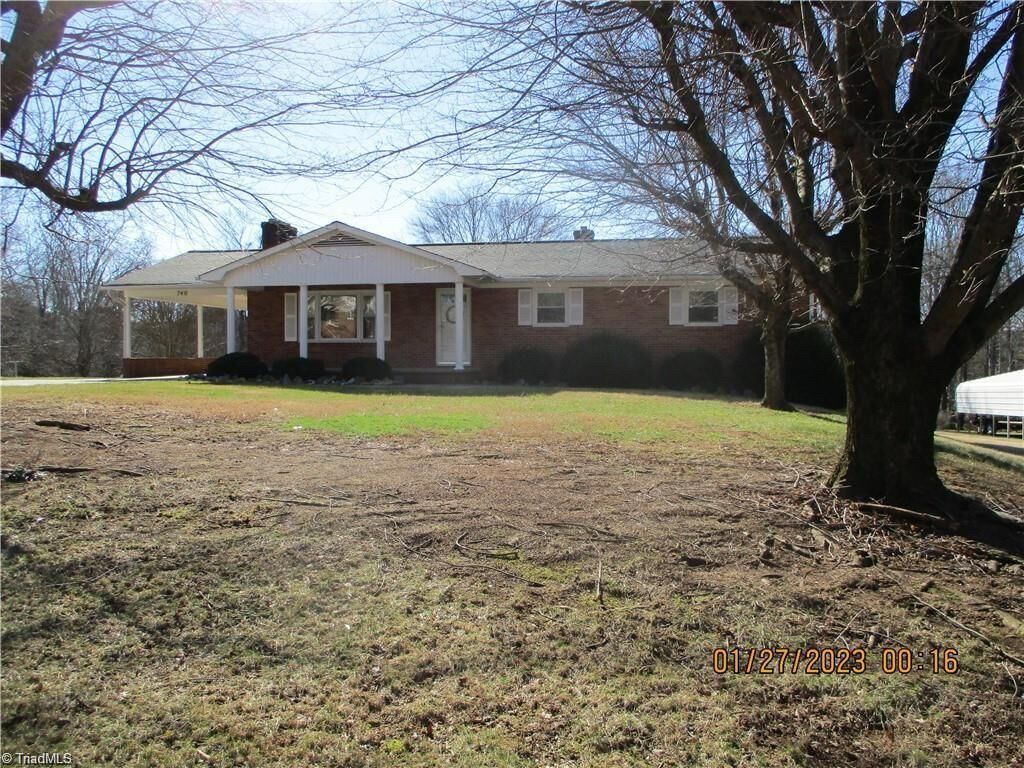 Property Photo:  740 Sommerdale Court  NC 27045 