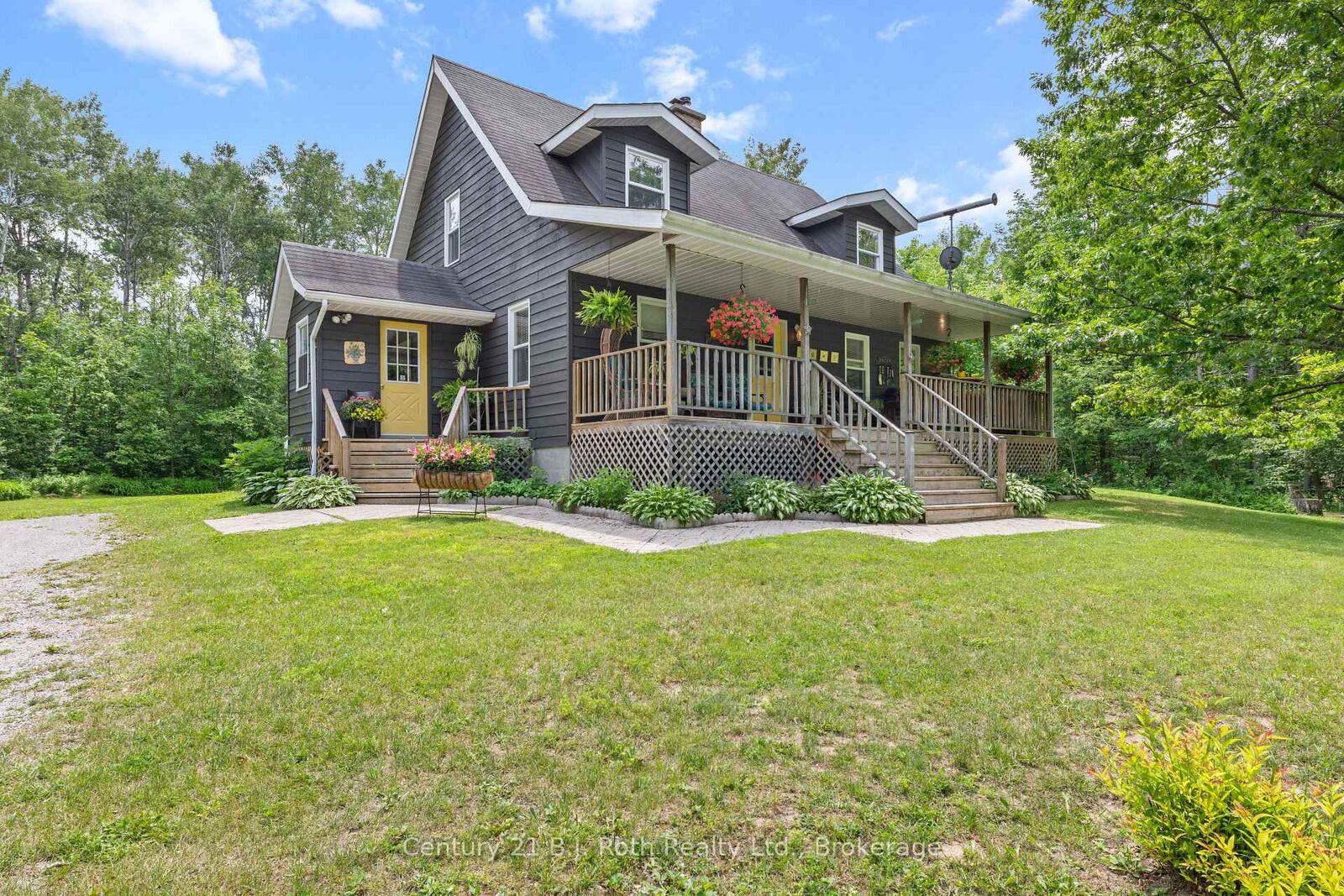 Property Photo:  3147 Dalton Court  ON L0K 2C0 