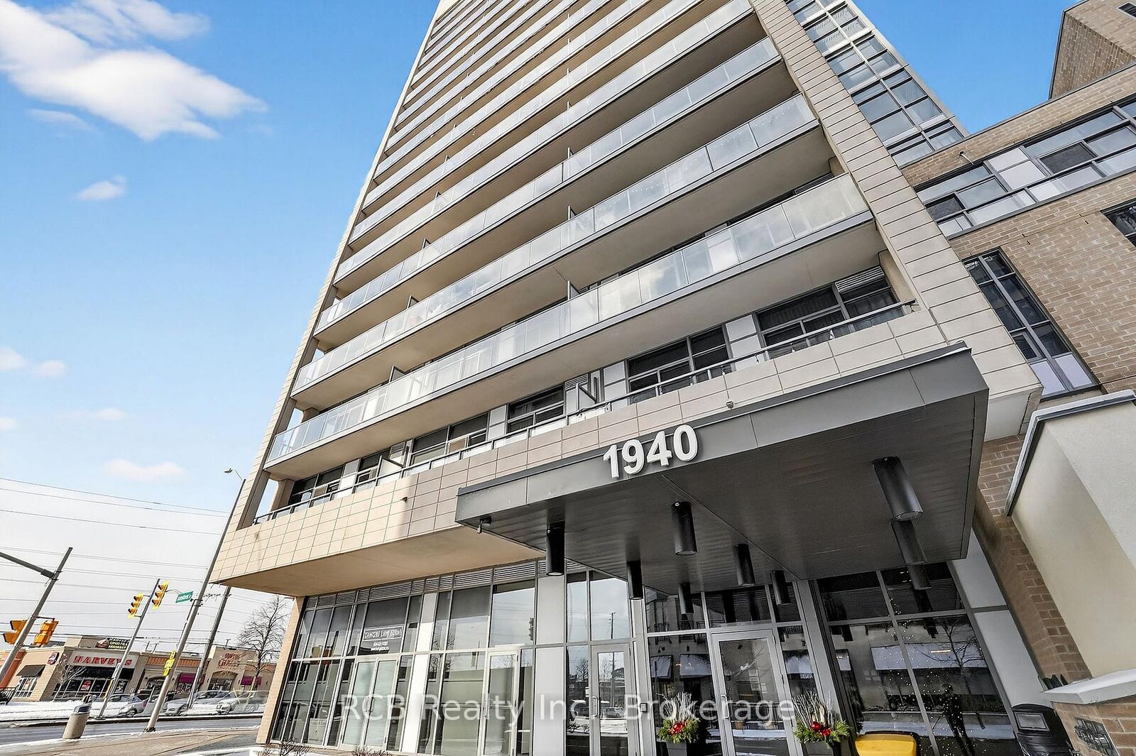 Property Photo: 1940 Ironstone Drive 1006 ON L7L 0E4