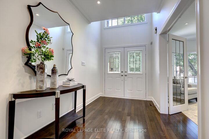 Property Photo: 1019 Skyvalley Crescent ON L6M 3L2