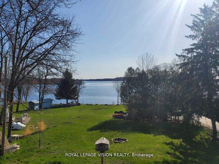 237 Victoria Street S — photo 1