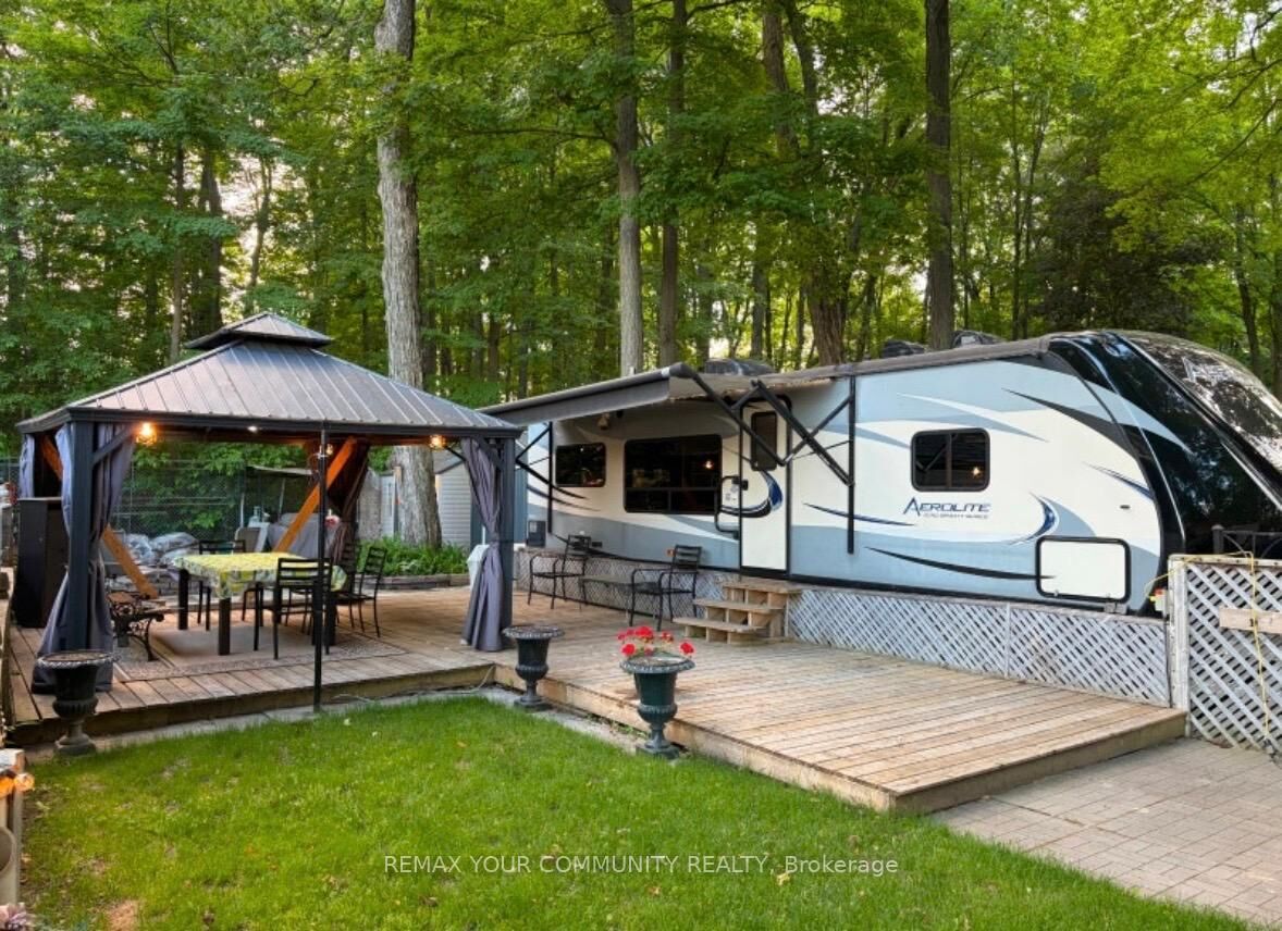 Property Photo: 285 Crydernams Side Road 112 ON L0E 1A0