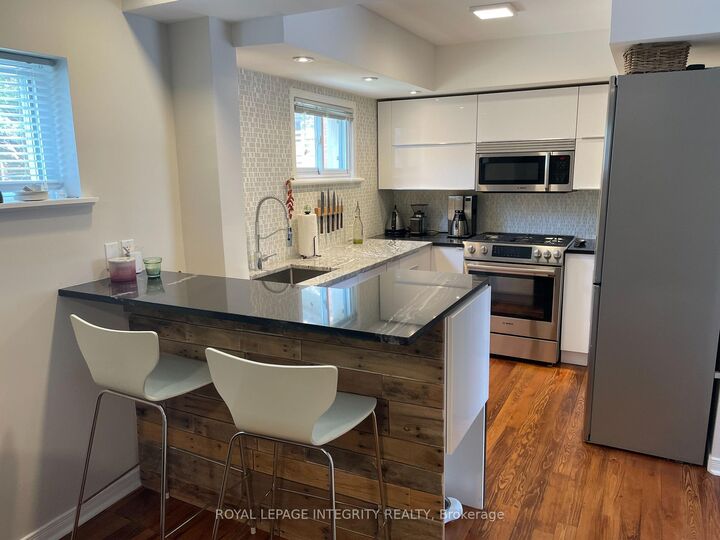 Property Photo:  9 Holmwood Avenue  ON K1S 2N9 