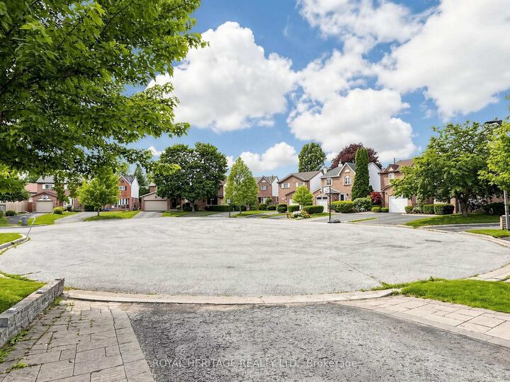 Property Photo:  1713 Minstrel Manor  ON L1V 3S1 