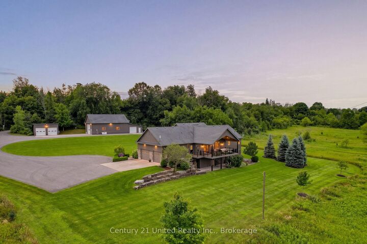 2300 Victoria Road — photo 1