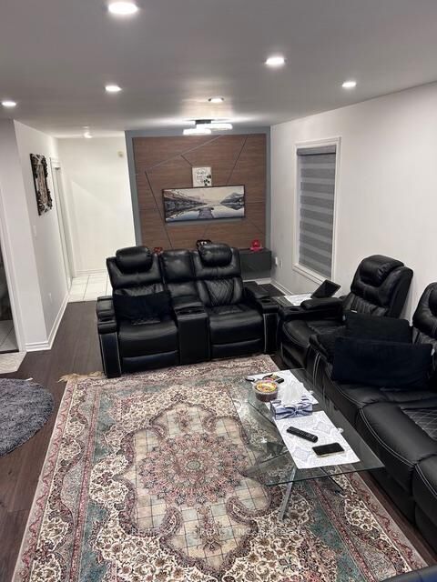 Property Photo:  3 Amaryllis Avenue  ON L4E 3T7 
