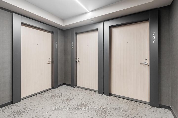 Property Photo: 5 Soudan Avenue 707 ON M4S 0B1
