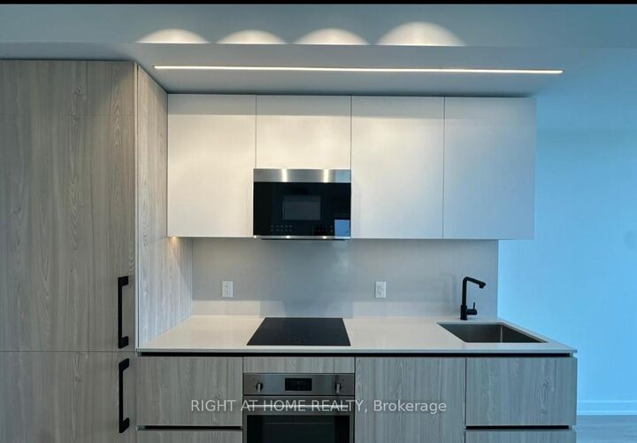 Photo de la propriété: Six99 Sheppard Avenue E 520 ON M2K 0J5