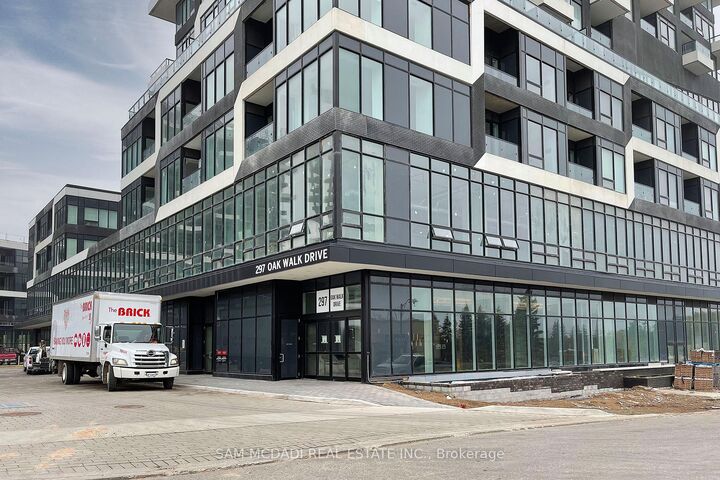 Property Photo: 297 Oak Walk Drive 1102 ON L6H 6Z3