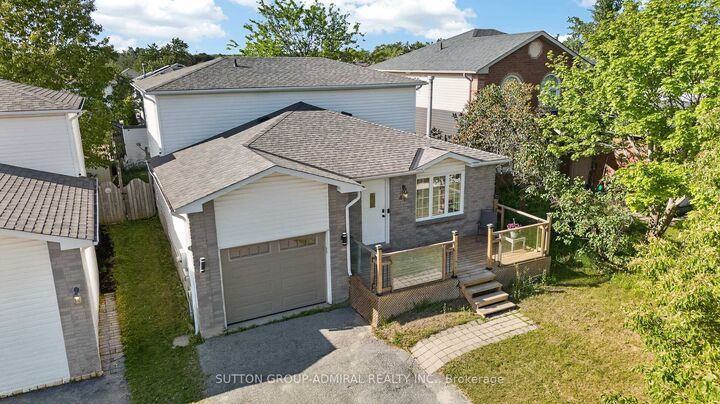 Property Photo: 41 Whitehorn Crescent ON L4N 8E4