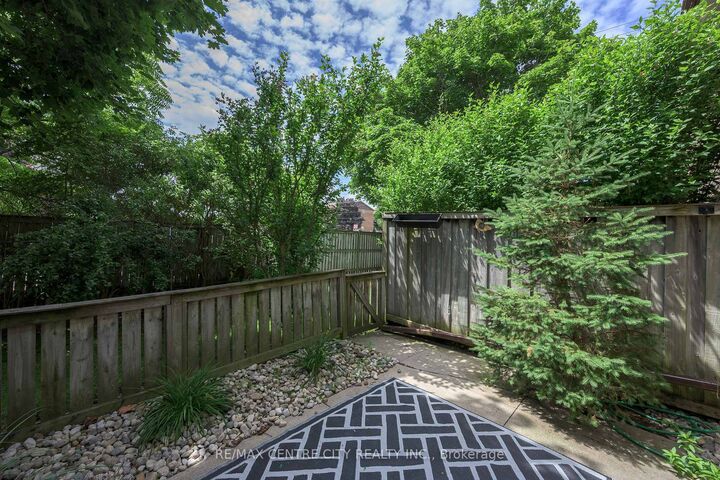 Property Photo: 720 Wonderland Road S 3 ON N6K 1L8