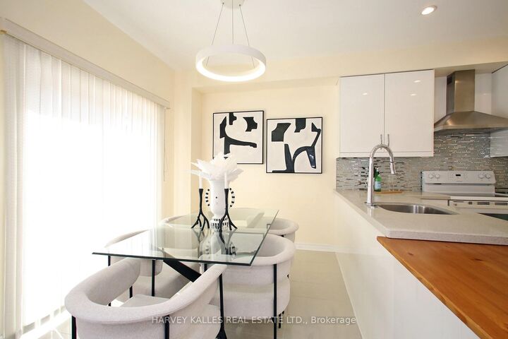 Property Photo: 71 McNally Way ON L4G 7V2