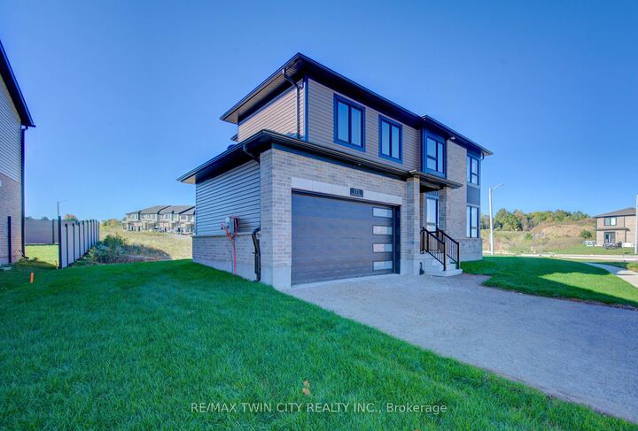 Property Photo:  171 Otterbein Road  ON N2B 0A8 