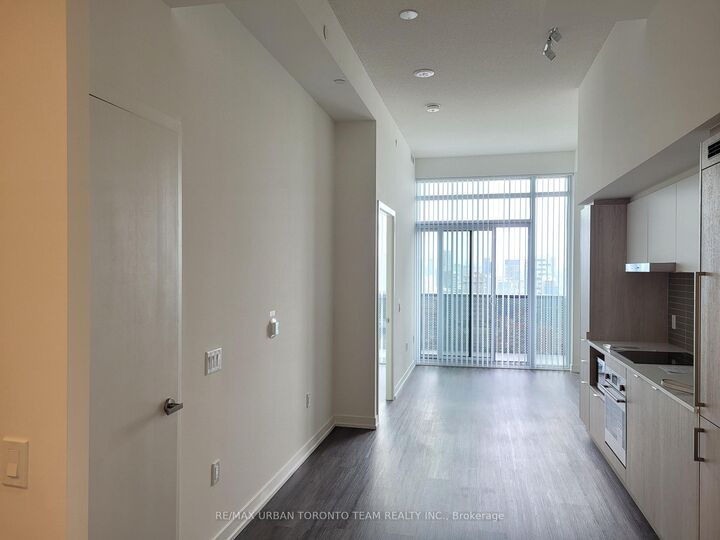 Property Photo: 138 Downes Street 4902 ON M5E 0E4