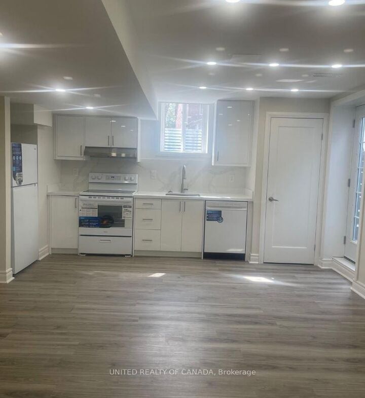 Property Photo:  2 Lichen Court Lower  ON L4H 2P9 