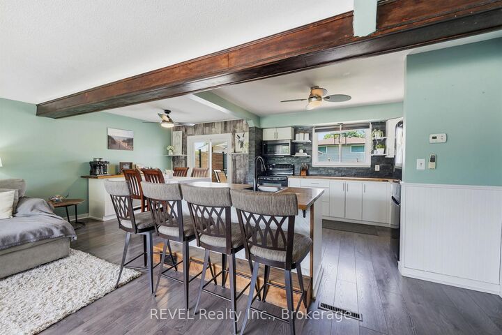 Property Photo:  1 Idylwood Road  ON L3C 1X2 