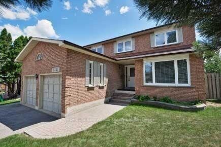Property Photo:  3361 Sanderling Crescent Master Bedroom  ON L5L 3P3 