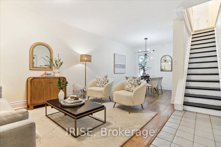 Property Photo:  61 Chisholm Avenue  ON M4C 4V1 