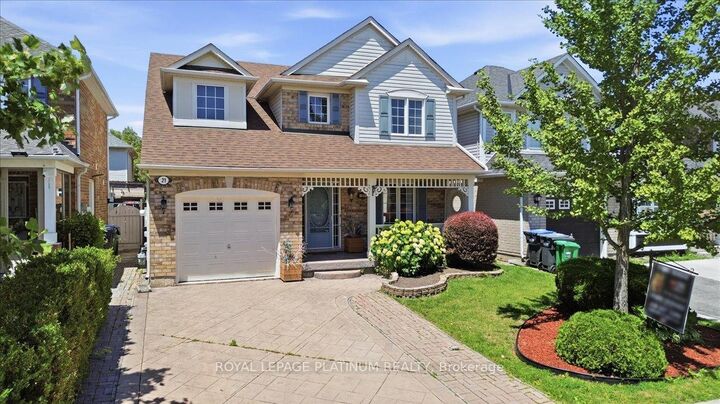 Property Photo: 21 Vista Green Crescent ON L7A 2S3