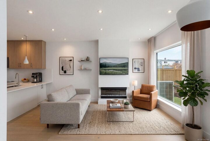2118 Pentland Rd #3 — photo 1