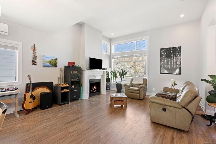 Property Photo: 2911 Constellation Ave BC V9B 6Z7