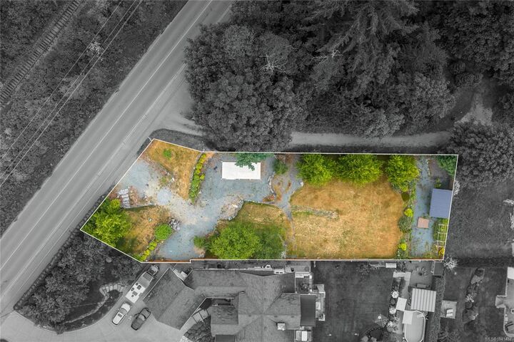 Property Photo:  401 Chemainus Rd  BC V9G 1Y3 