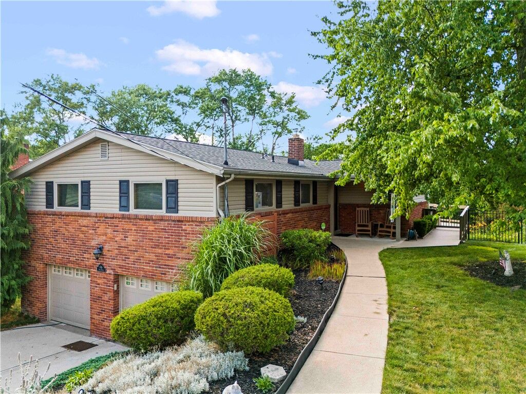 Property Photo:  636 Aljo Drive  PA 15241 