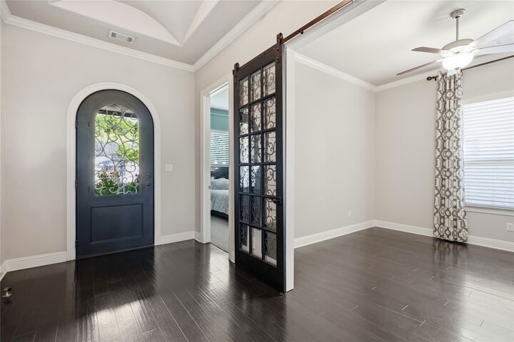 Property Photo: 111 Serene Hilltop Circle TX 78738