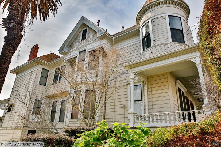 Property Photo: 823 825 Mission Avenue CA 94901