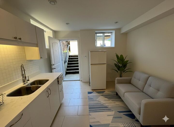Property Photo:  25xx E 28 Avenue 1bed  BC V5R 1R7 