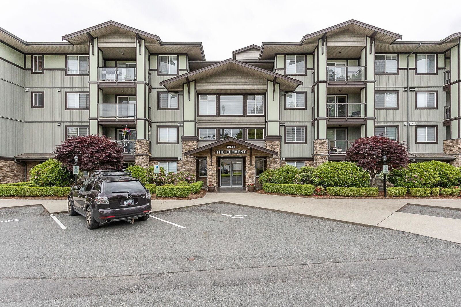 Property Photo: 2038 Sandalwood Crescent 306 BC V2S 3H6