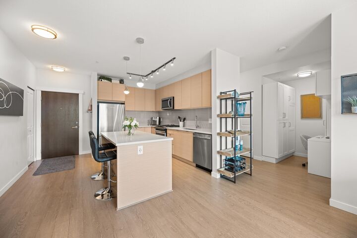 8150 207 Street C504 — photo 1