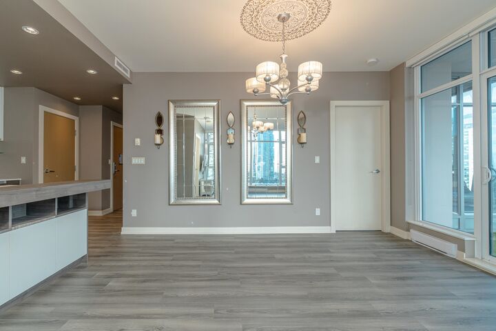 Property Photo: 4688 Kingsway 1909 BC V5H 0E9