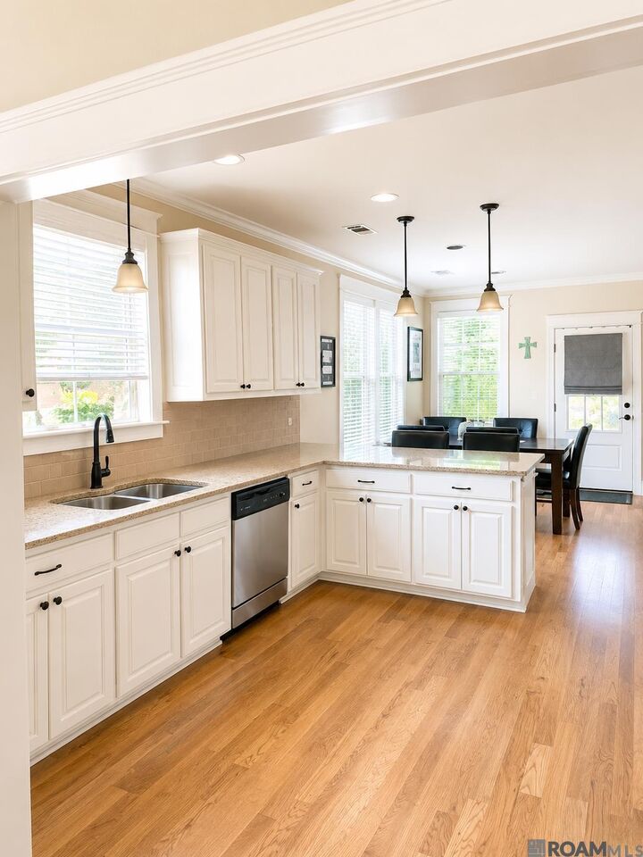 Property Photo: 3655 Capital Heights Ave LA 70806