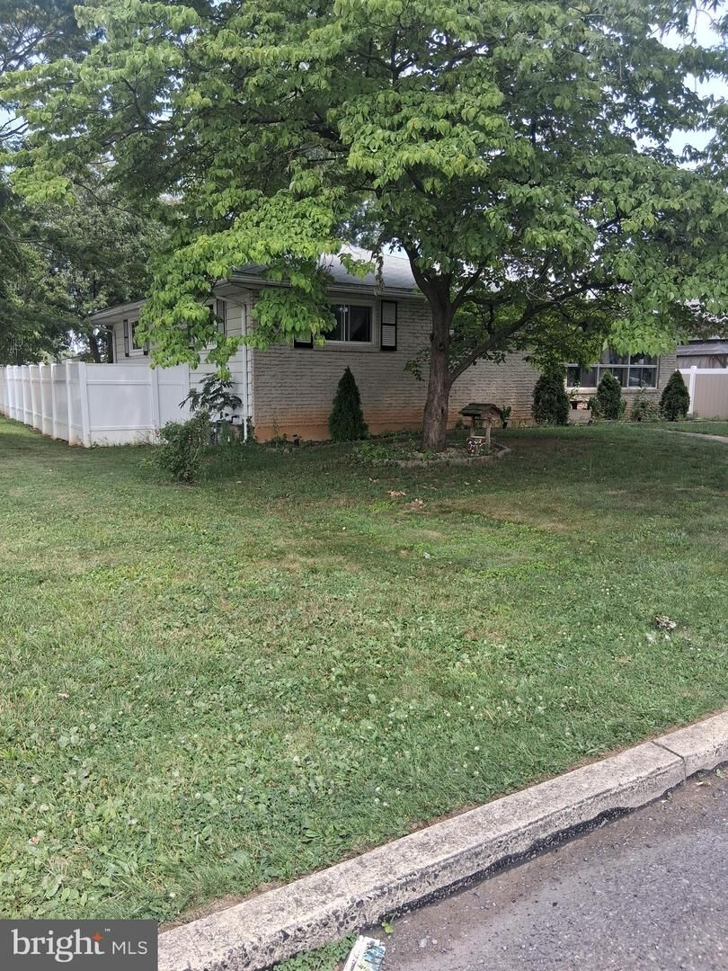 Property Photo: 1611 S Race Street PA 18103