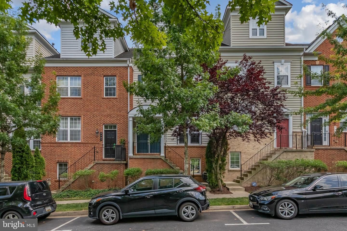 Property Photo:  8005 Homefield Drive  MD 20785 